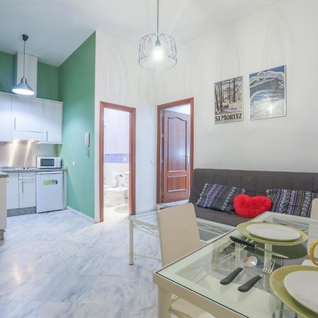 Galindo Center Premium Suites, Free Parking Siviglia Esterno foto