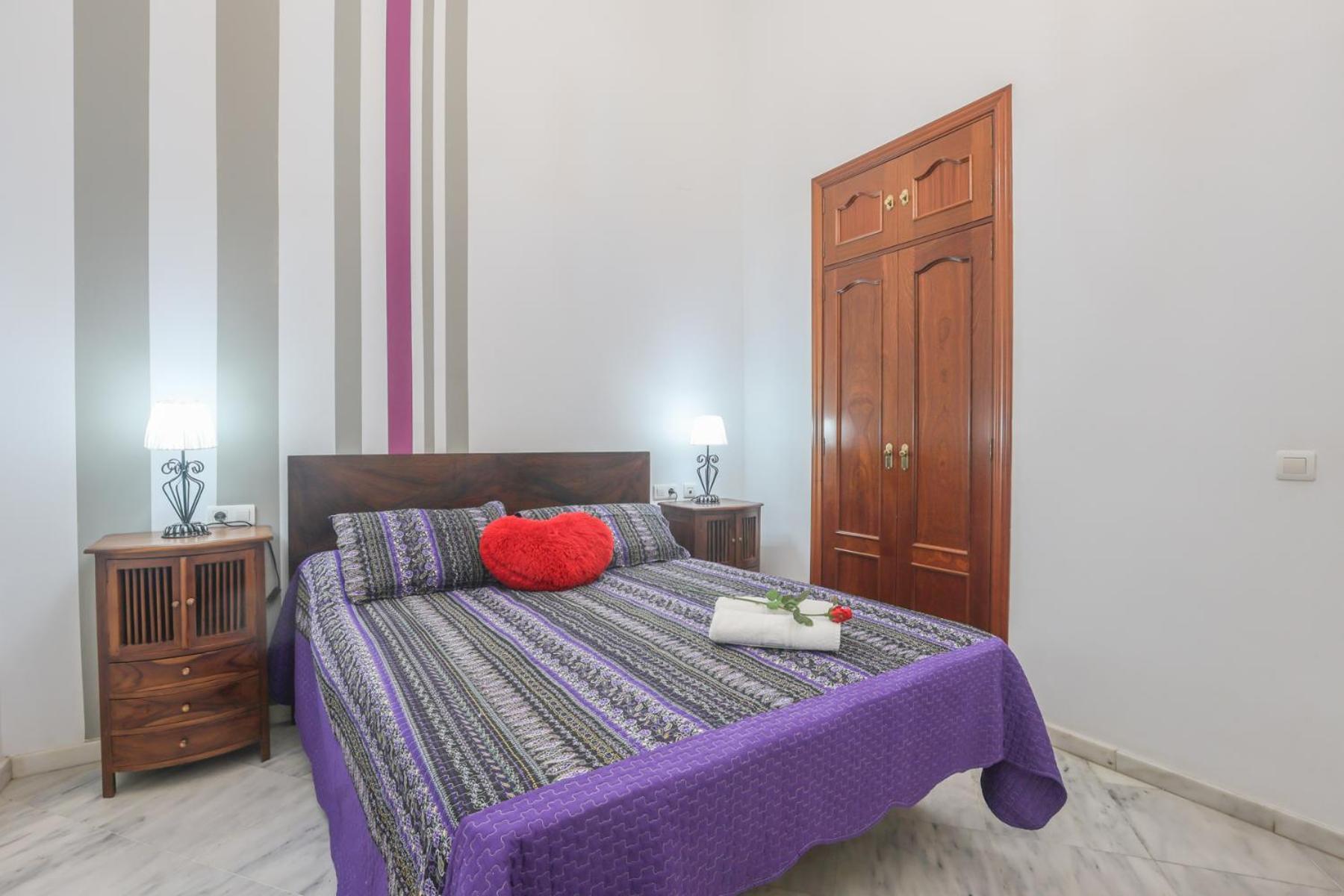 Galindo Center Premium Suites, Free Parking Siviglia Esterno foto