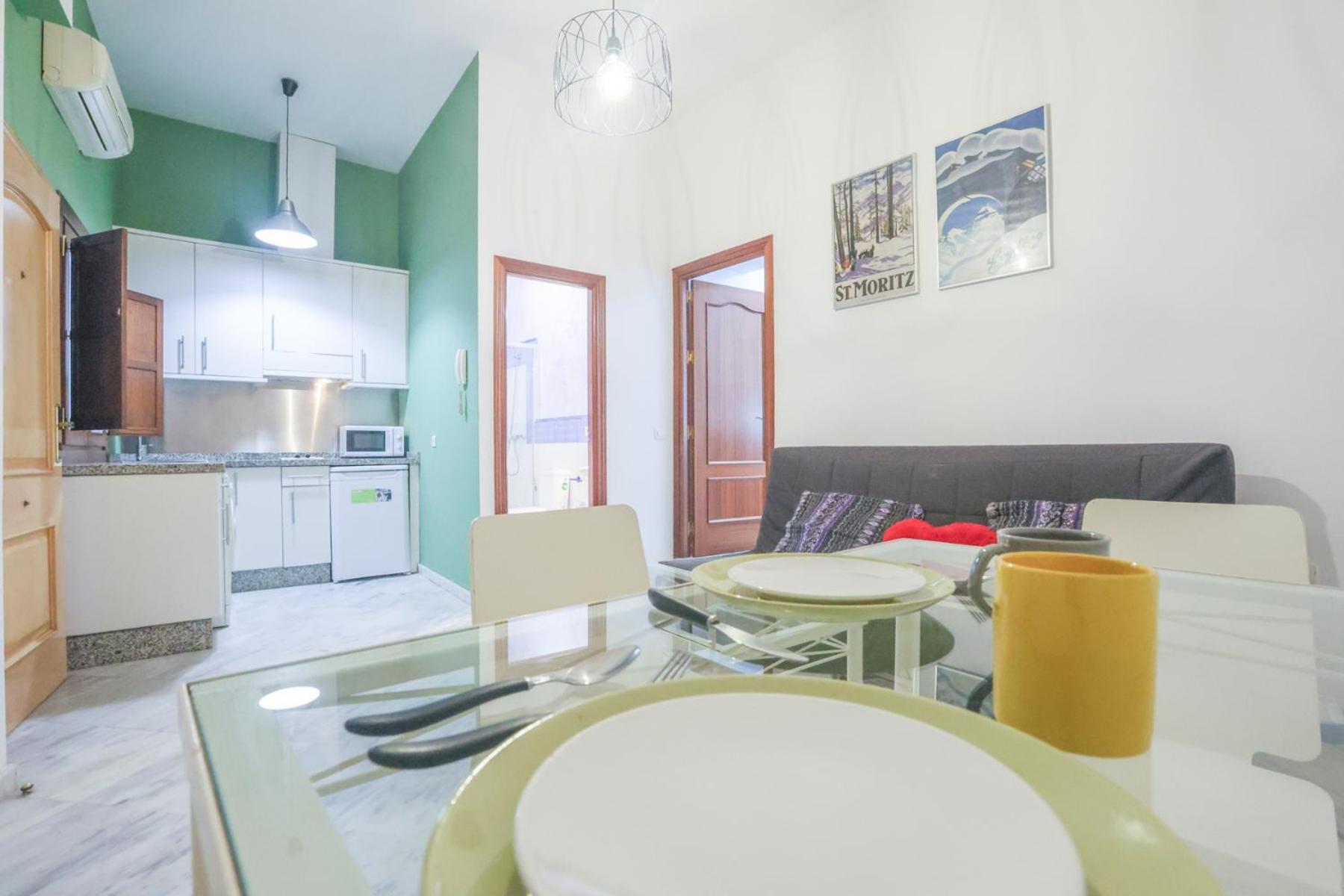 Galindo Center Premium Suites, Free Parking Siviglia Esterno foto