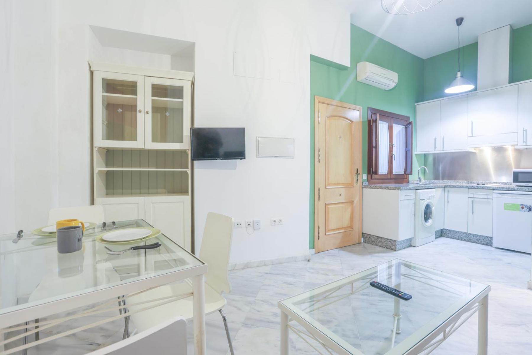 Galindo Center Premium Suites, Free Parking Siviglia Esterno foto