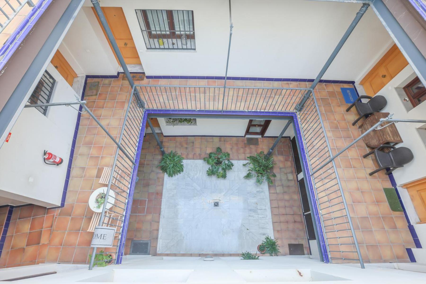 Galindo Center Premium Suites, Free Parking Siviglia Esterno foto