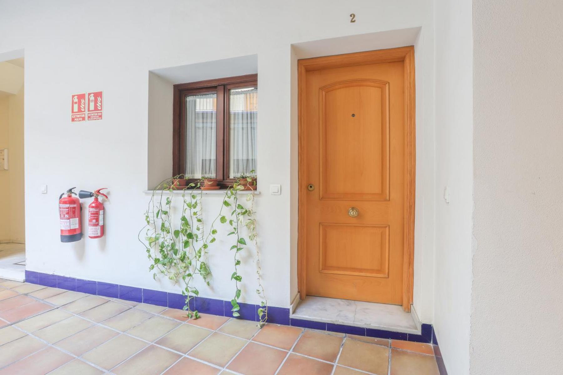 Galindo Center Premium Suites, Free Parking Siviglia Esterno foto